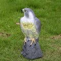 Falkenattrappe zur Vogelabwehr – realistische Raubvogelfigur Zorenza