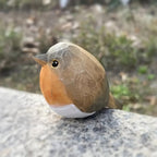 Handgeschnitzte Rotkehlchen-Figur aus Holz -    Zorenza