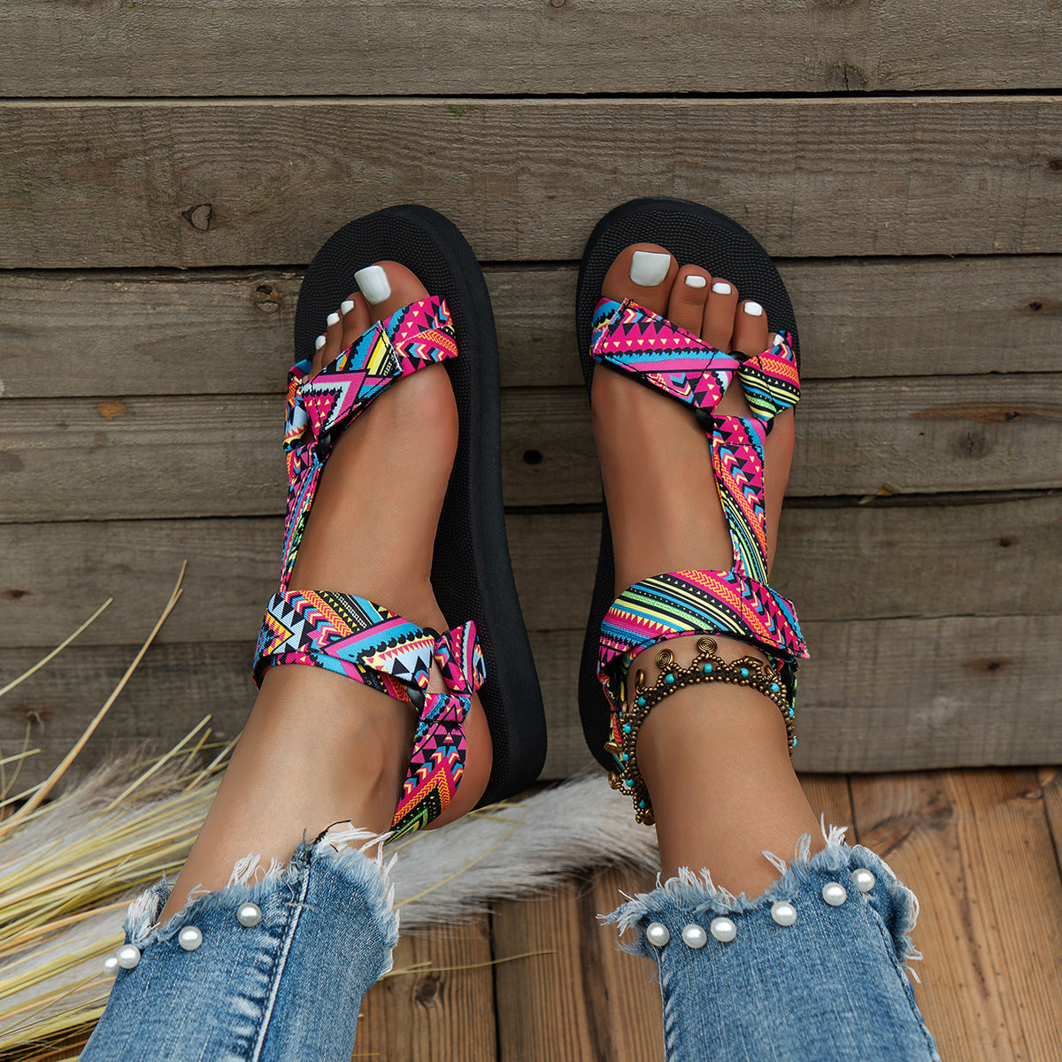 Damen-Sandalen mit Ethnomuster -    Zorenza