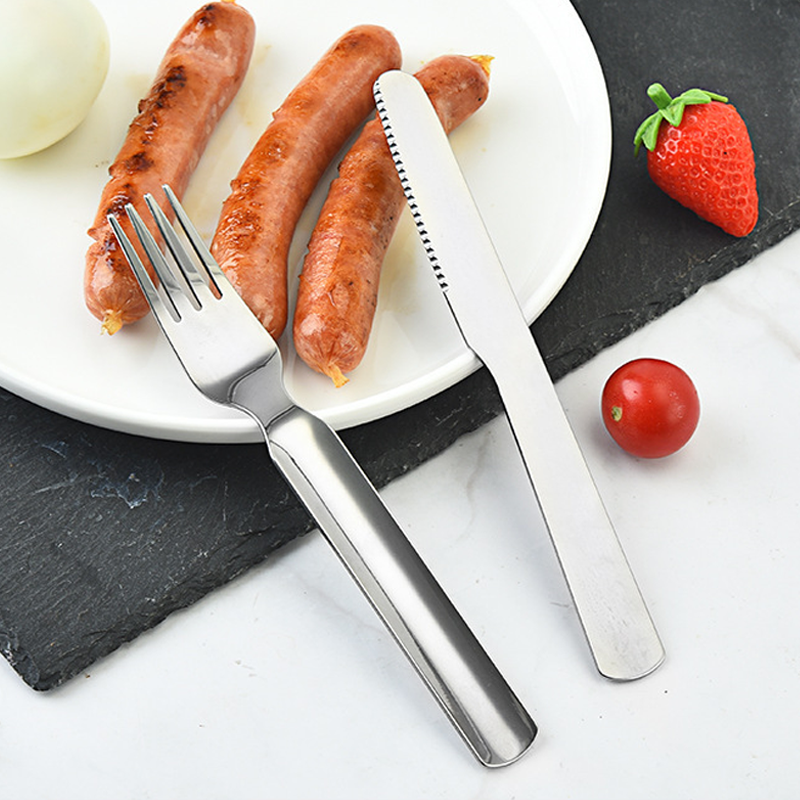 Campingbesteck 4-in-1 klappbar aus Edelstahl -    Zorenza