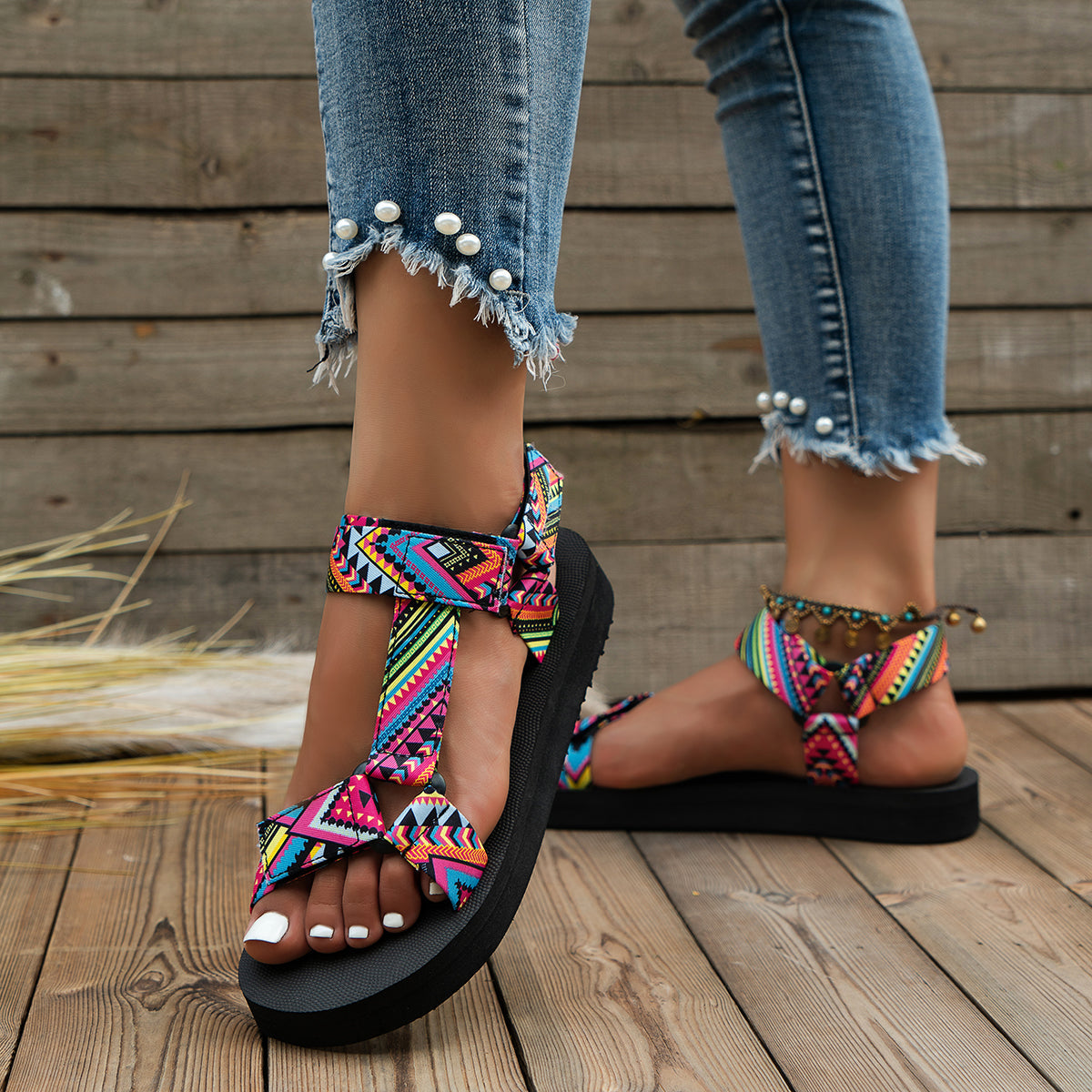 Damen-Sandalen mit Ethnomuster -    Zorenza