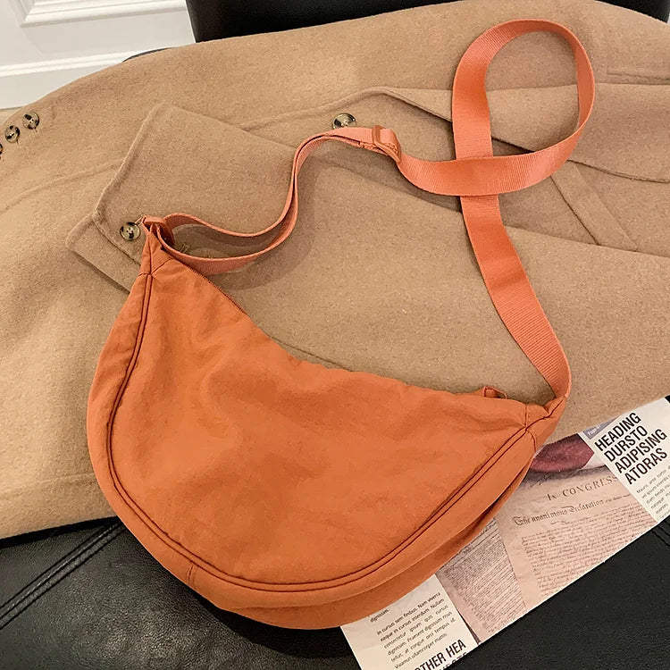 Schultertasche Stoff mit verstellbarem Gurt – Halbmond-Design -    Zorenza