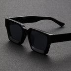 Sonnenbrille Y2K Retro – Eckiges Design für Damen und Herren -    Zorenza