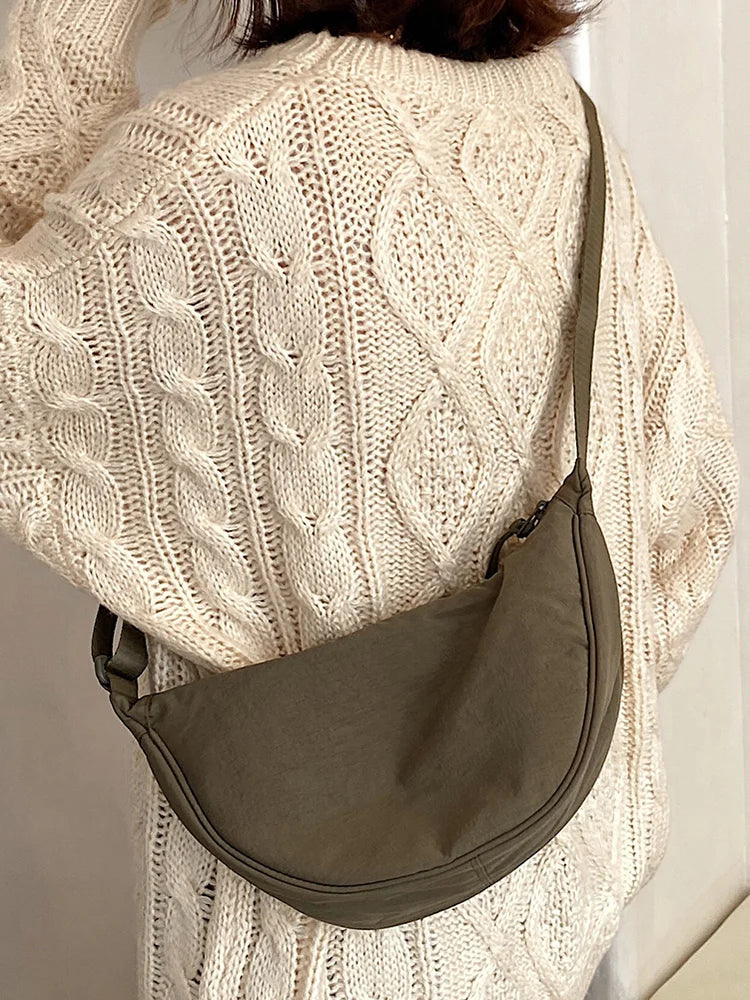 Schultertasche Stoff mit verstellbarem Gurt – Halbmond-Design -    Zorenza