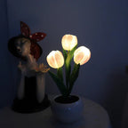 Tulpen-LED-Tischlampe im Keramiktopf – Warmes Dekorlicht Zorenza