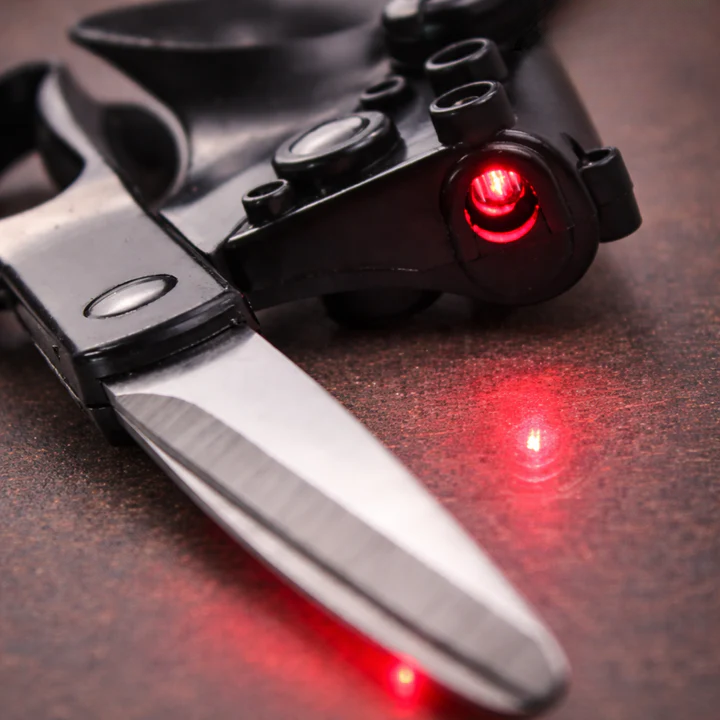 Stoffschere mit integrierter Laserführung für gerade Schnitte Zorenza