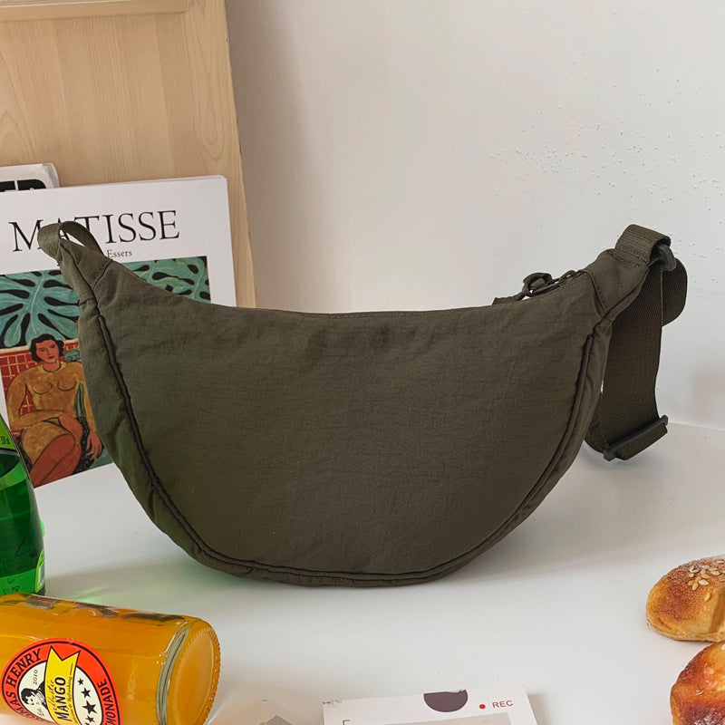 Halbmond-Umhängetasche mit verstellbarem Riemen -    Zorenza