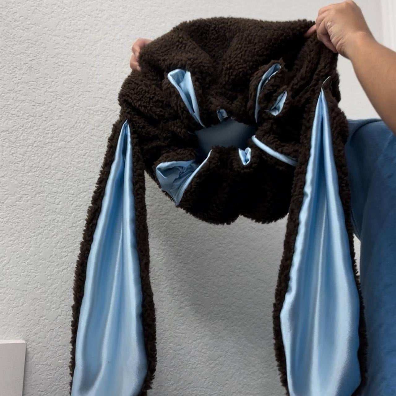 Plüsch-Hasen-Haube – Satin-gefütterter Haarschutz-Hut - Zorenza