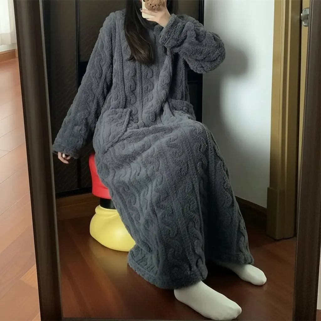 Fleece-Nachthemd – Warm & gemütlich für kalte Nächte Zorenza