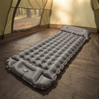 Aufblasbare Campingmatte mit Kopfkissen – 10 cm dick, mit Fußpumpe -    Zorenza