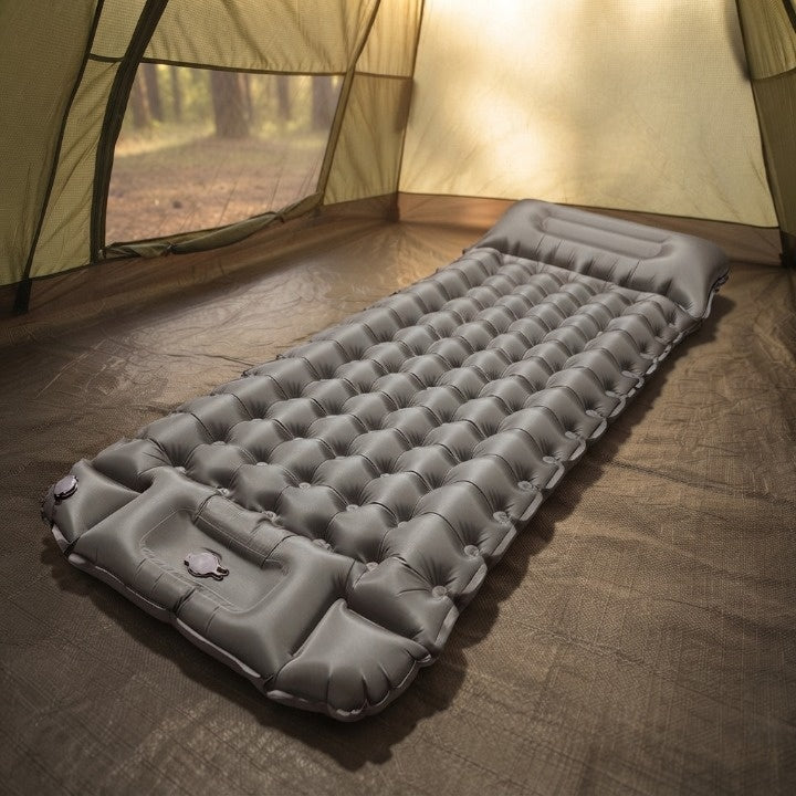 Aufblasbare Campingmatte mit Kopfkissen – 10 cm dick, mit Fußpumpe -    Zorenza