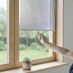 Fensterrollo mit UV-Schutz – selbsthaftend, ohne Bohren -    Zorenza