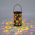 Solar-Gartenlaterne mit Blütenmuster - Warmes & buntes Licht -    Zorenza