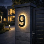 Hinterleuchtete Hausnummer – Modernes LED-Schild für jeden Eingang -    Zorenza