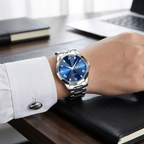 Elegante Herrenuhr mit Tag-Datum-Fenster & Quarzwerk -    Zorenza