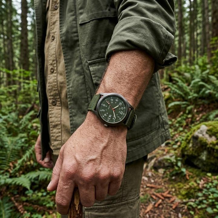 Militäruhr Quarz mit Canvasarmband und Leuchtzeigern -    Zorenza
