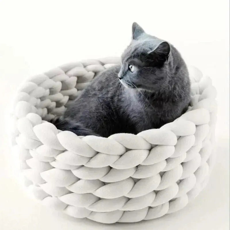 Gestrickter Tierkorb – gemütliches Nest für Katzen & Hunde Zorenza
