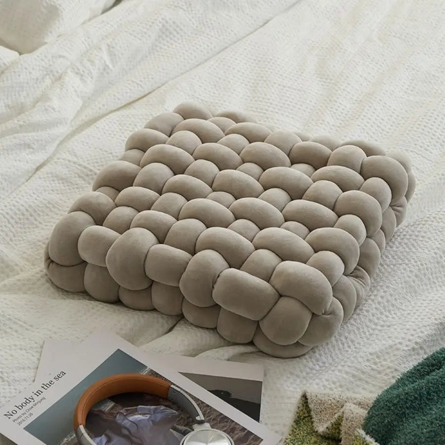 Gewebtes Knotkissen – Weiches Sitzkissen für Wohnzimmer & Schlafzimmer Zorenza
