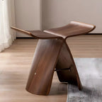 Handgefertigter Massivholz-Hocker – Zeitloses Design für Zuhause und Garten Zorenza