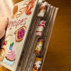Handgefertigtes Rezeptbuch – Spritzwassergeschützte Seiten & bestickter Einband Zorenza