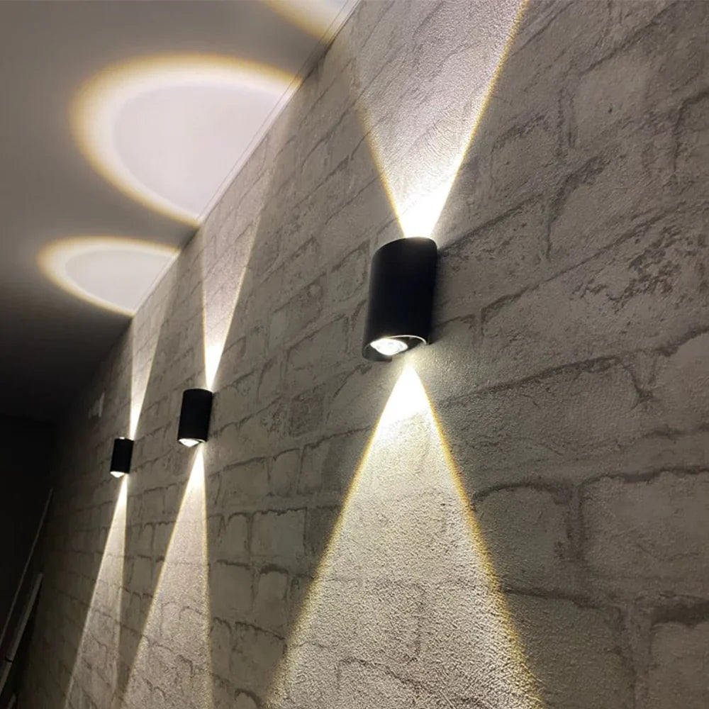 Innen-LED-Wandleuchte mit Auf-Ab-Licht – Warmweiß Zorenza