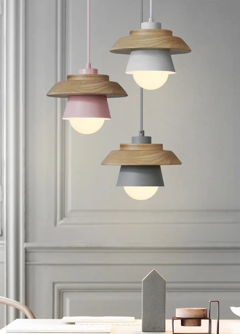 Holz-Pendelleuchte im nordischen Design Zorenza