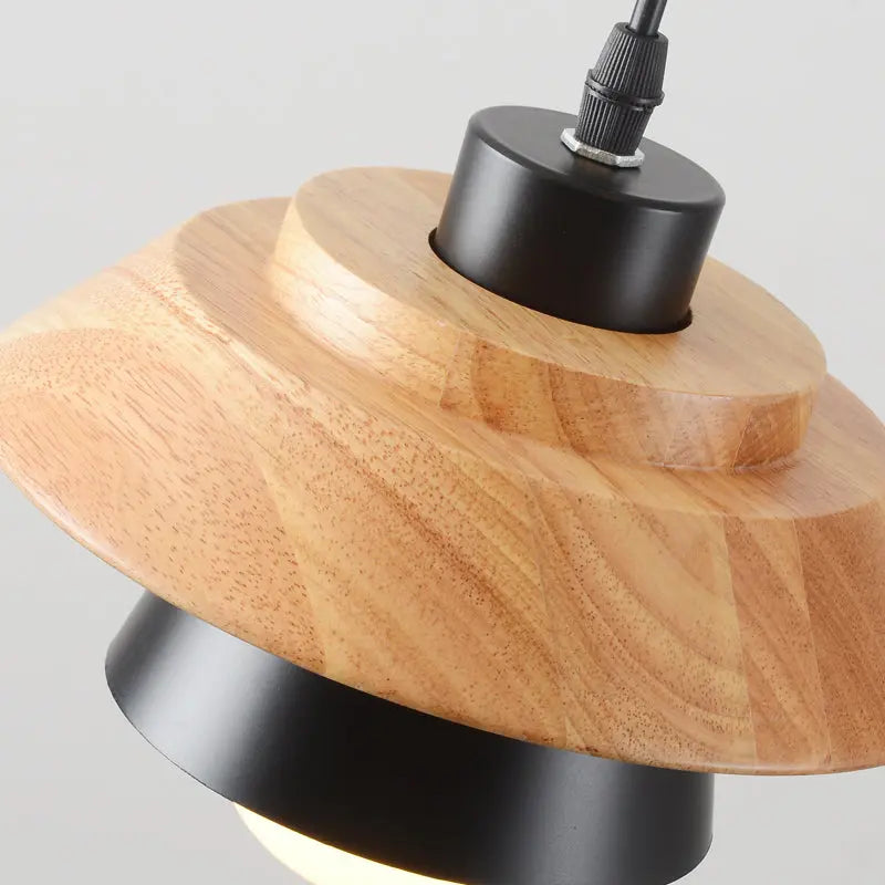 Holz-Pendelleuchte im nordischen Design Zorenza