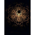 Solar-Gartenlampe mit Ornament-Design – Warmweißes LED-Licht -    Zorenza