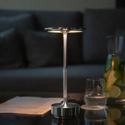 Kabellose LED-Tischlampe mit Dimmer – Warme Atmosphäre überall Zorenza