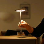 Kabellose LED-Tischlampe mit Dimmer – Warme Atmosphäre überall Zorenza