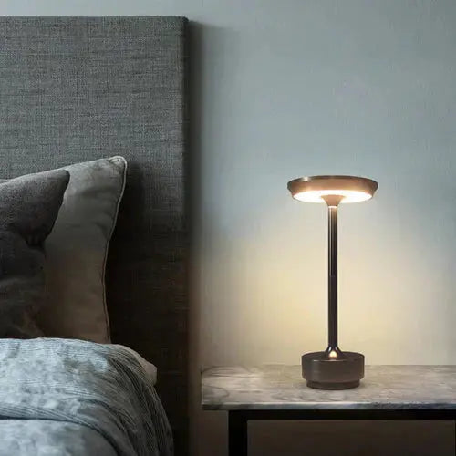 Kabellose LED-Tischlampe mit Dimmer – Warme Atmosphäre überall Zorenza