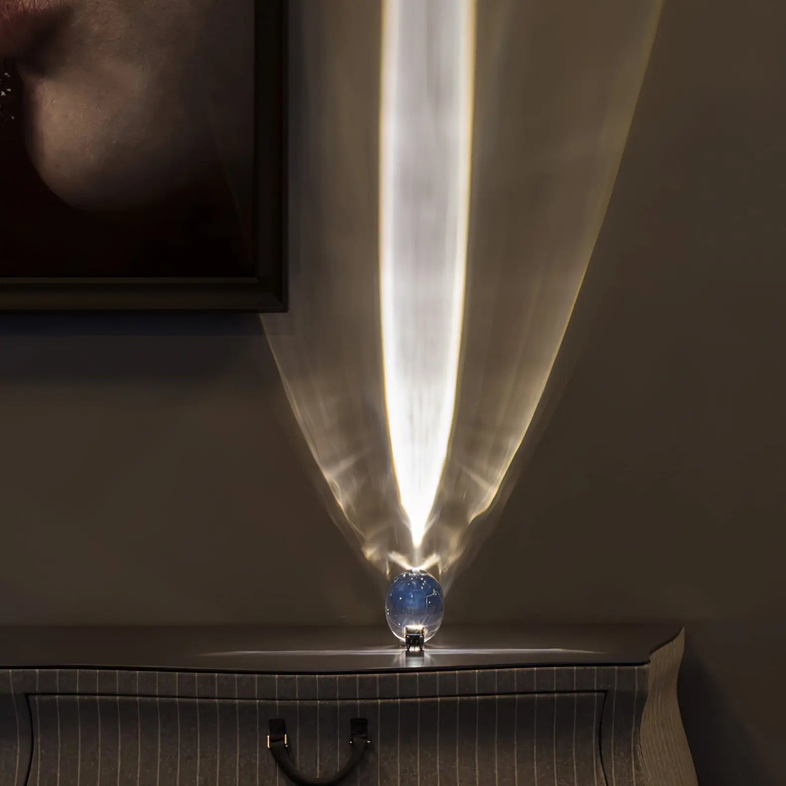Kristall-Tischlampe mit warmem Lichtreflex Zorenza