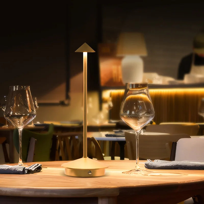 LED Tischleuchte mit Touch-Sensor – Dimmbar und kabellos -    Zorenza