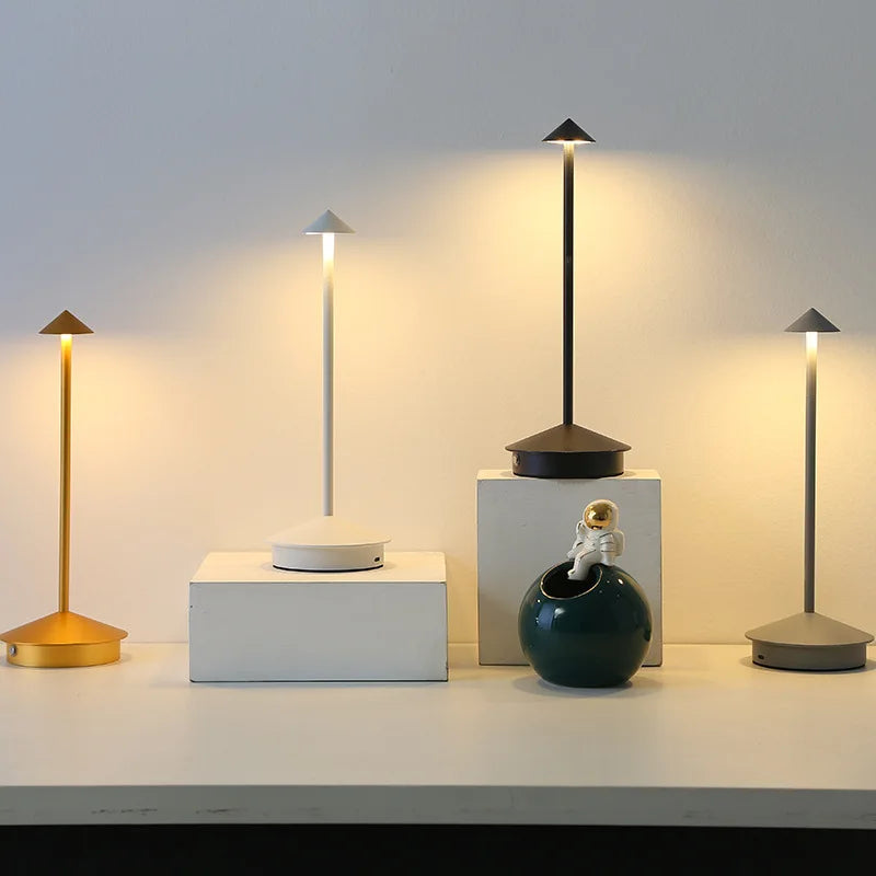 LED Tischleuchte mit Touch-Sensor – Dimmbar und kabellos -    Zorenza