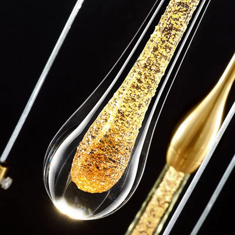 LED-Wandleuchte im Tropfendesign aus Glas Zorenza