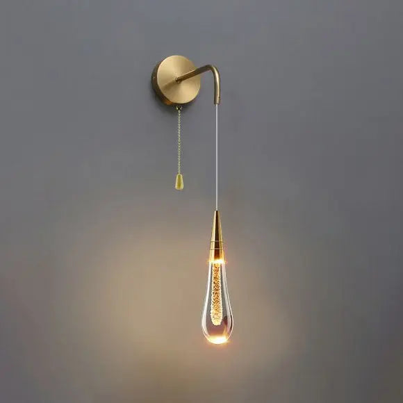 LED-Wandleuchte im Tropfendesign aus Glas Zorenza