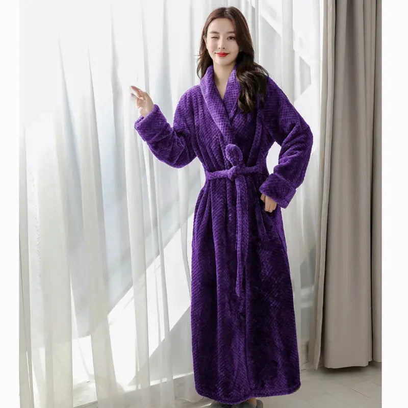 Langer Bademantel aus Fleece mit Schalkragen Zorenza