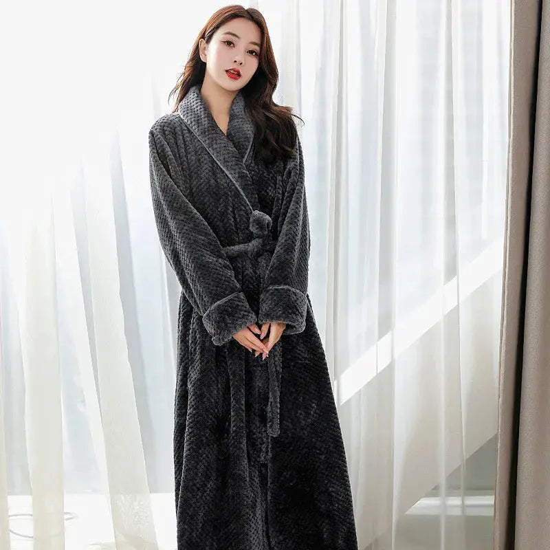 Langer Bademantel aus Fleece mit Schalkragen Zorenza