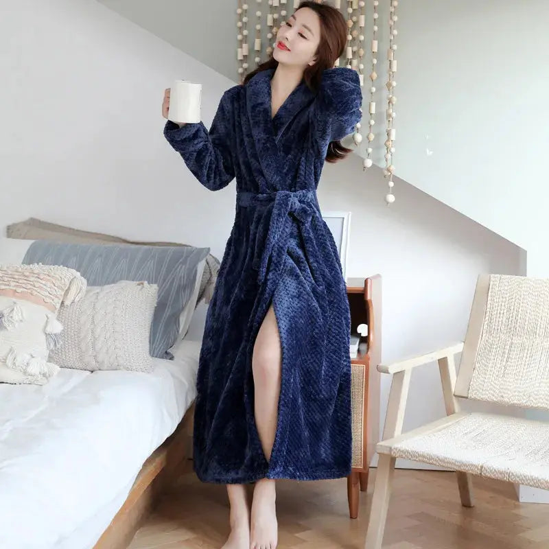 Langer Bademantel aus Fleece mit Schalkragen Zorenza