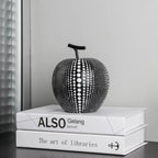 Apfel Skulptur mit Punktmuster – Moderne Dekoration -    Zorenza