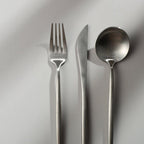 Besteckset Edelstahl 18/10 mit Titan-Finish – Minimalistisches Design -    Zorenza