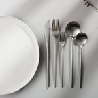 Besteckset Edelstahl 18/10 mit Titan-Finish – Minimalistisches Design -    Zorenza