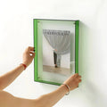 Acryl-Bilderrahmen mit farbigem Rand – Wand & Tisch, 10 Farben, 5 Größen -    Zorenza