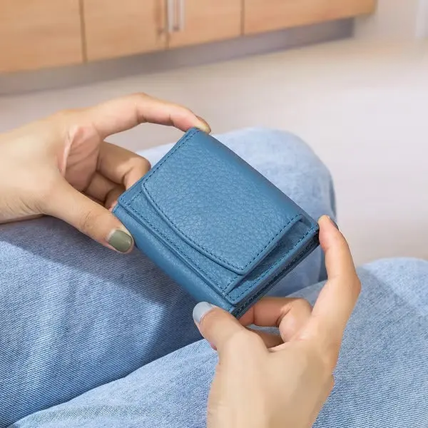 RFID Blocking Leder Geldbörse – Stylisch, Kompakt und Sicher -    Zorenza