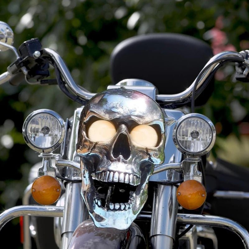LED Totenkopf-Scheinwerfer mit leuchtenden Augen und Chrom-Finish -    Zorenza