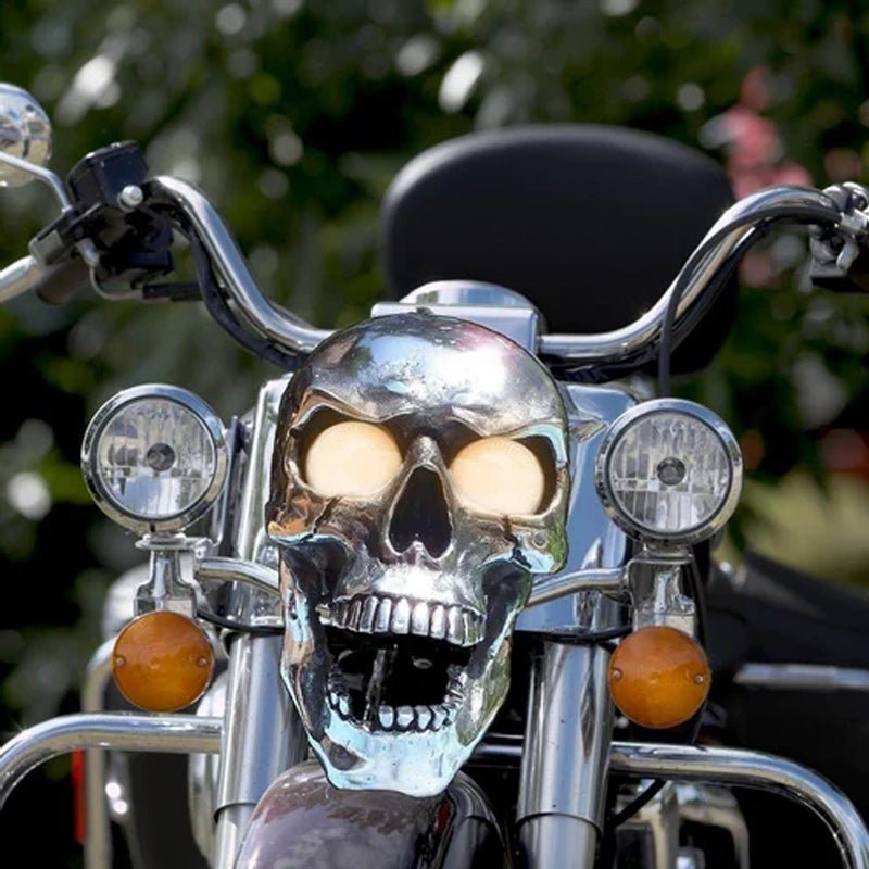 LED Totenkopf-Scheinwerfer mit leuchtenden Augen und Chrom-Finish -    Zorenza