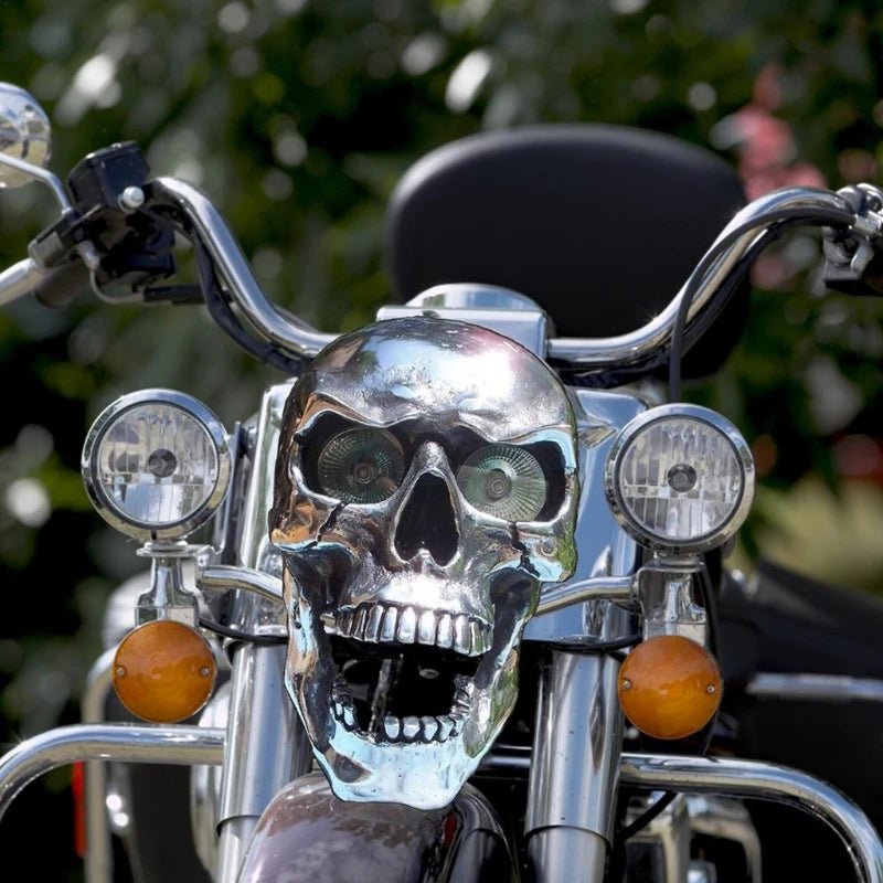 LED Totenkopf-Scheinwerfer mit leuchtenden Augen und Chrom-Finish -    Zorenza