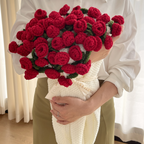Blumenstrauß-Decke mit gehäkelten Blüten – Handgefertigt -    Zorenza