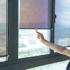 Fensterrollo mit UV-Schutz – selbsthaftend, ohne Bohren -    Zorenza
