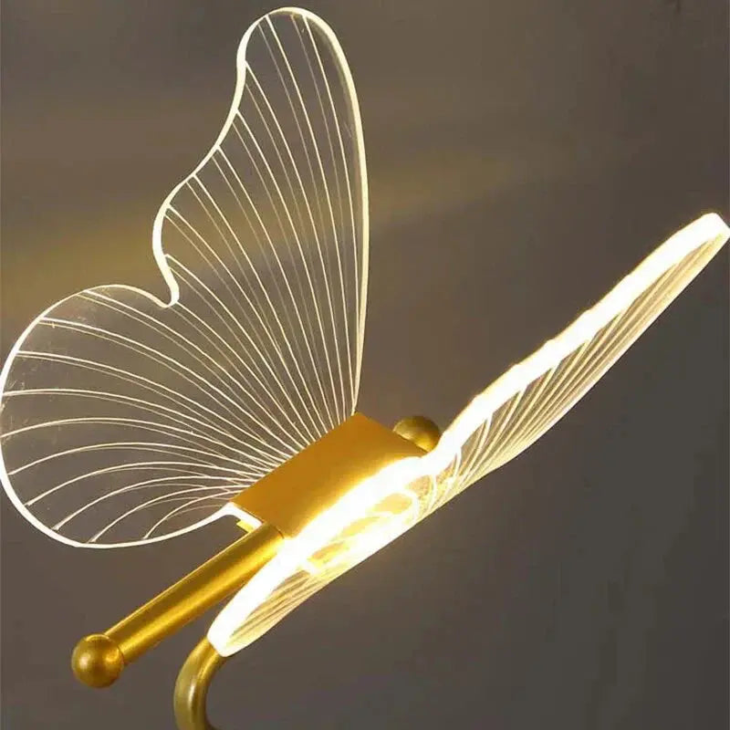 Schmetterling LED-Tischleuchte mit Acrylflügeln – Warmes Dekoratives Licht Zorenza